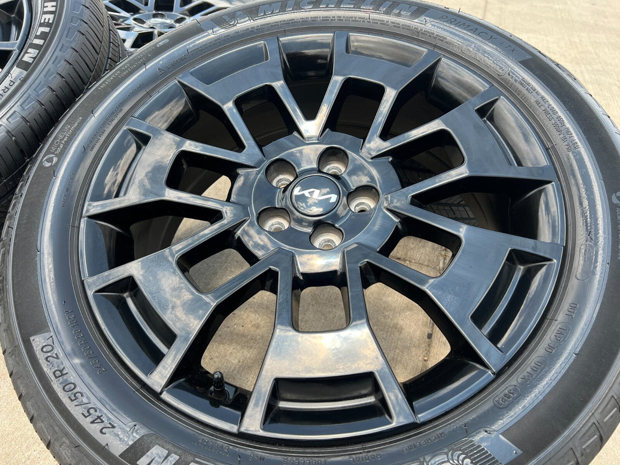 20" Kia Telluride Nightshade OEM wheels rims 71000 Sorento Sedona tires Texas Truck Tire