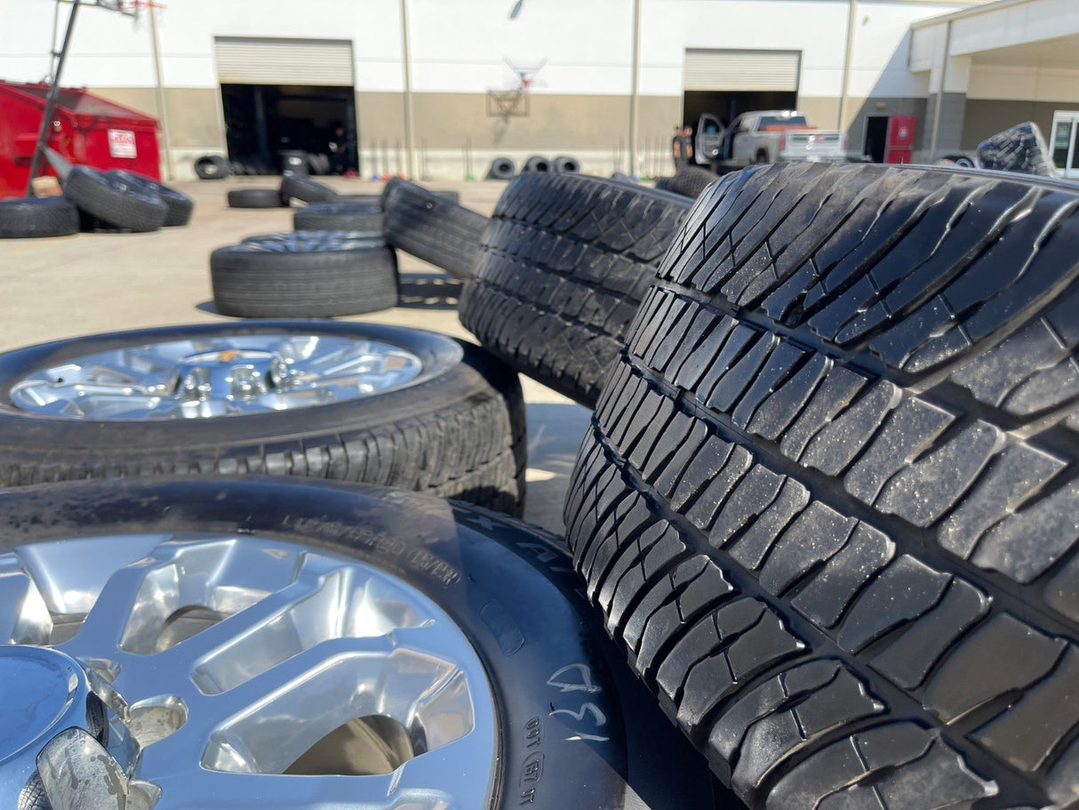 20" Chevy Silverado HIGH COUNTRY GMC Sierra AT4 2500 3500 OEM 95685 wheels rims Texas Truck Tire