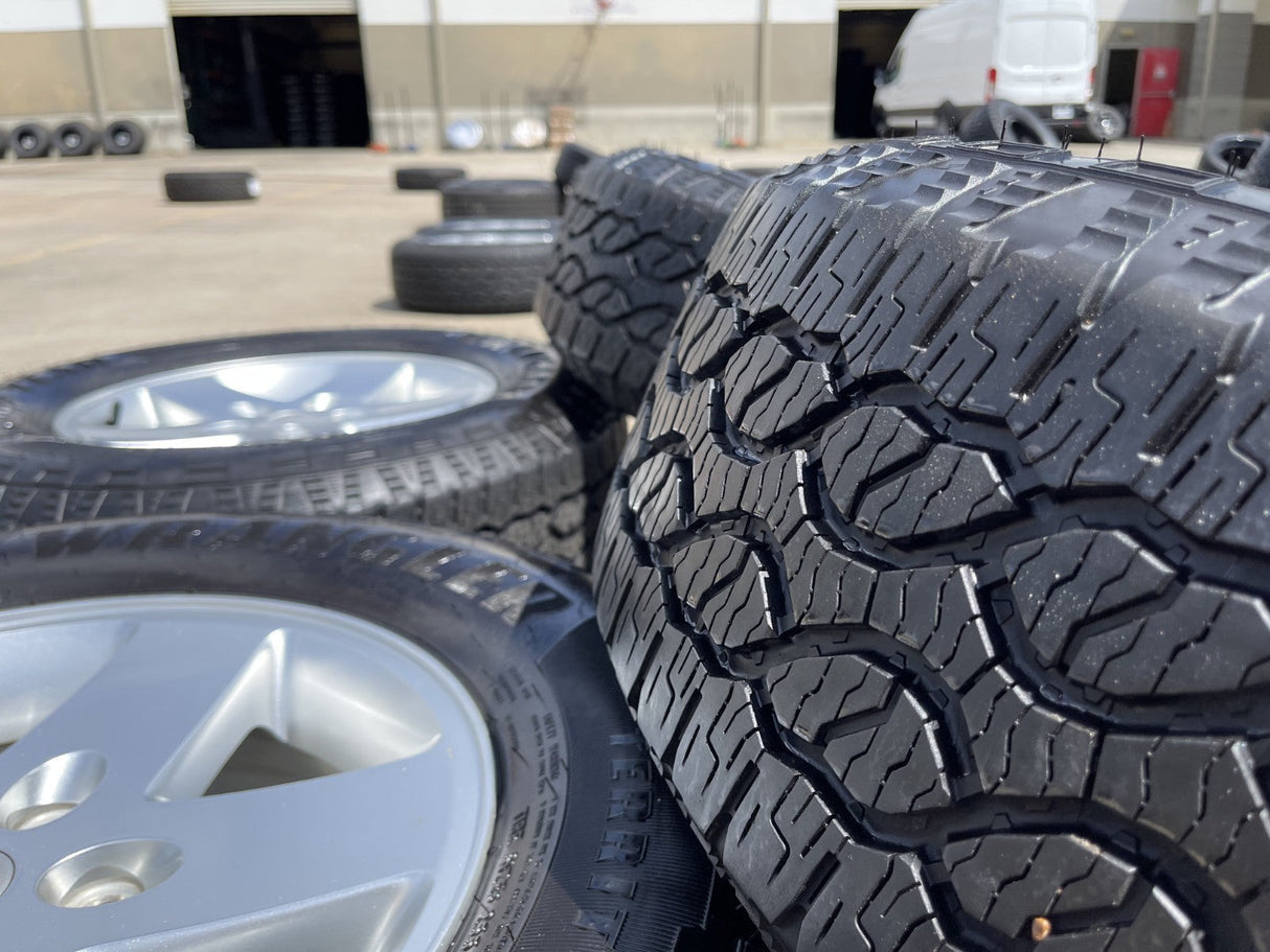 17" Jeep Gladiator OEM wheels rims 9074 Wrangler GOODYEAR TERRITORY A/T NEW Texas Truck Tire