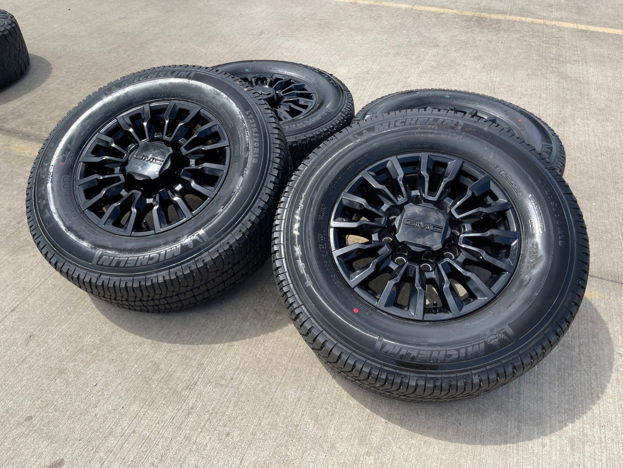 18" Chevy Silverado ALASKAN AT4X 2500 OEM 14031 wheels rims 2024 2025 2026 NEW Texas Truck Tire