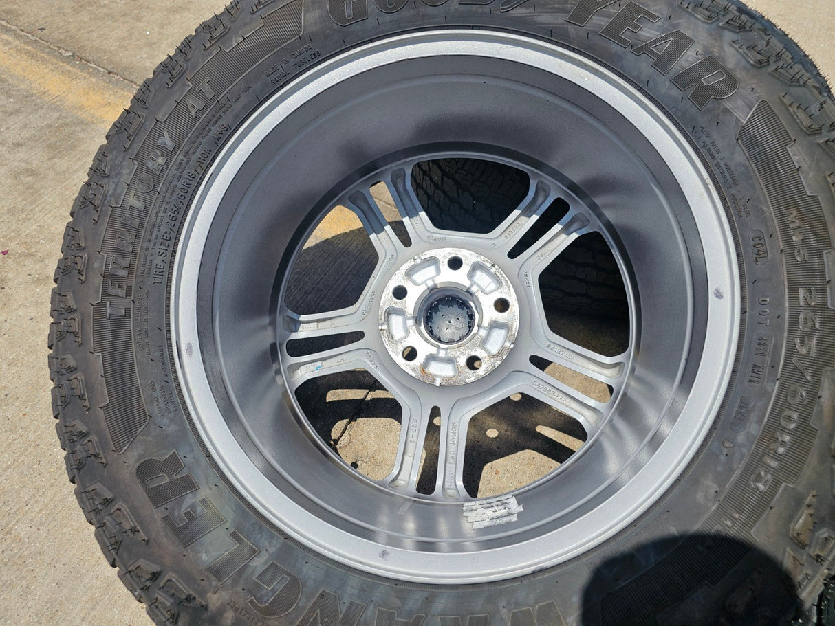 18" Jeep Grand Cherokee TRAILHAWK L OEM wheels rims 9309 Durango Texas Truck Tire