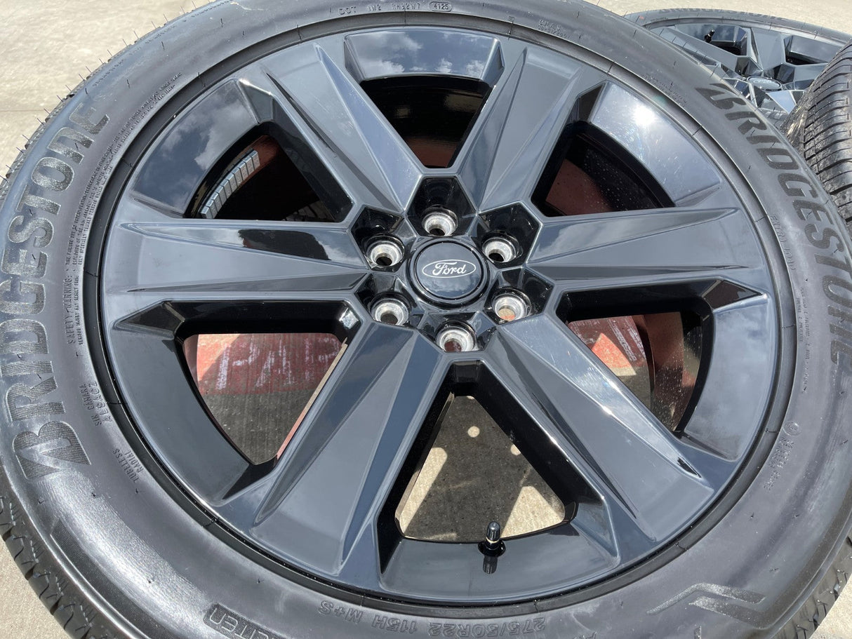 22" Ford F-150 LOBO LARIAT OEM black rim wheel tire Expedition 2026 2027 NEW Texas Truck Tire