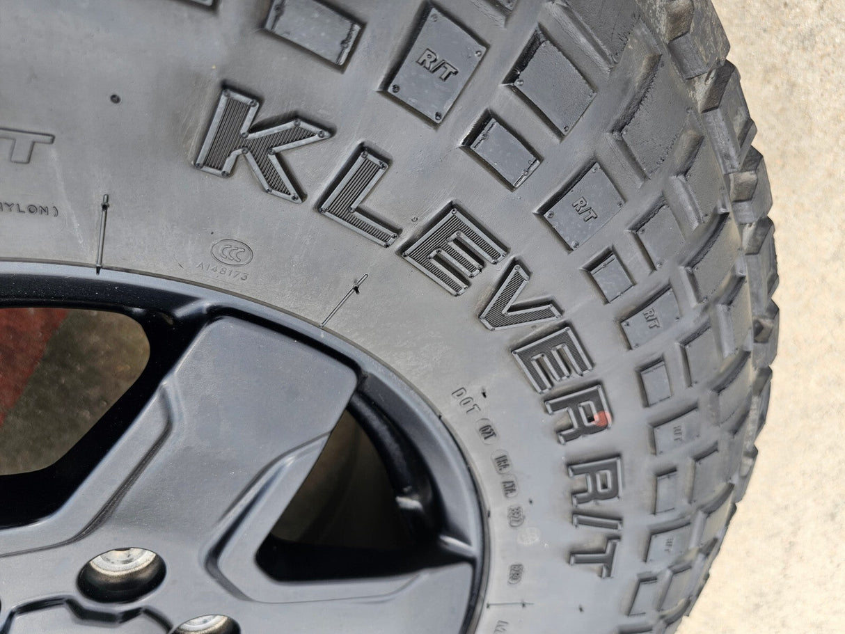 (4) 17" Ford Bronco wheels rims 95292 10383 SASQUATCH Ranger KENDA 37" Texas Truck Tire