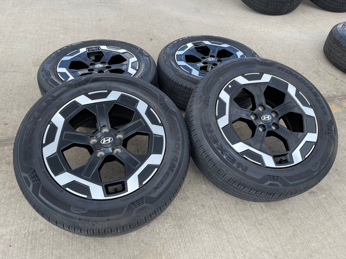 18" Hyundai Santa Fe Cruz OEM wheels rims 52910 Black 2023 2024 2025 2026 Texas Truck Tire