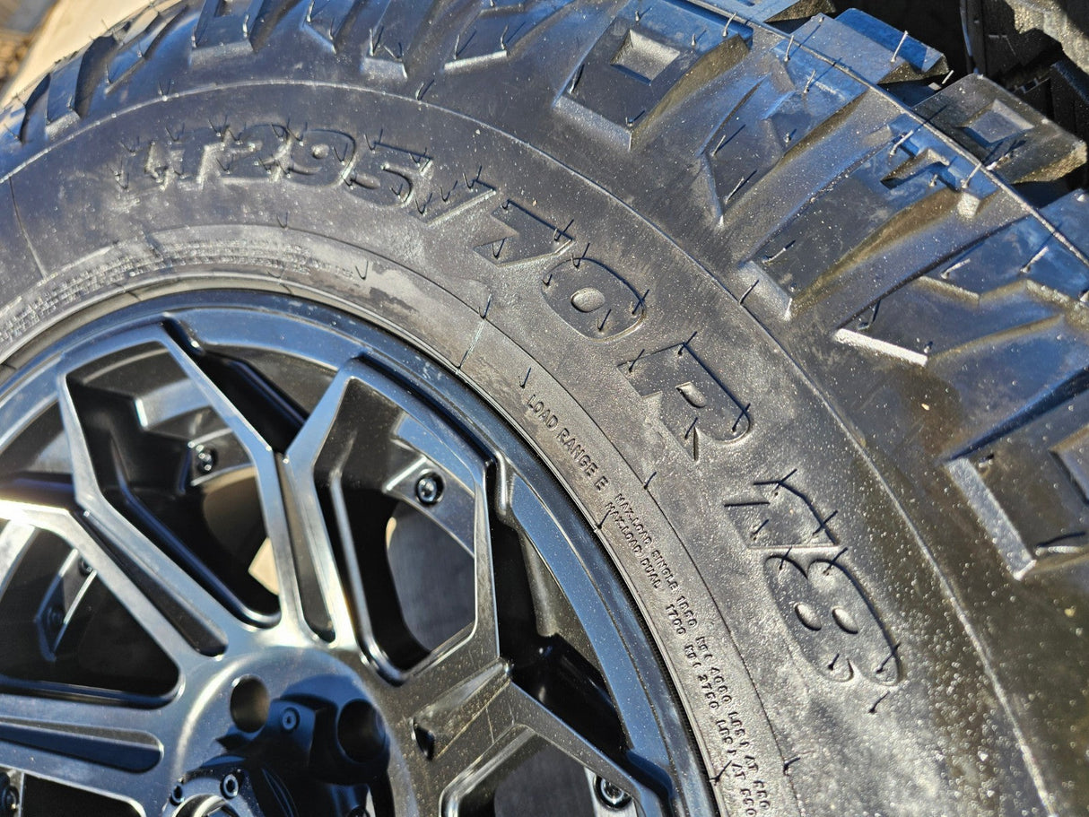 18x9 Fuel Siege D706 Jeep Sequoia black wheels rims -12 NITRO Texas Truck Tire