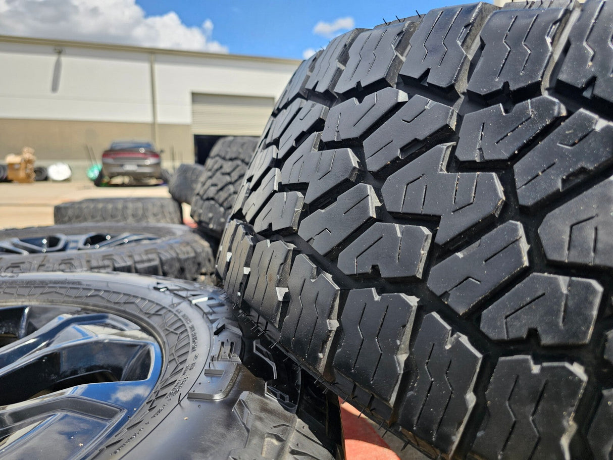 20" Ford F-150 PLATINUM OEM rim wheel 10348 Expedition FALKEN A/T4 35" Texas Truck Tire