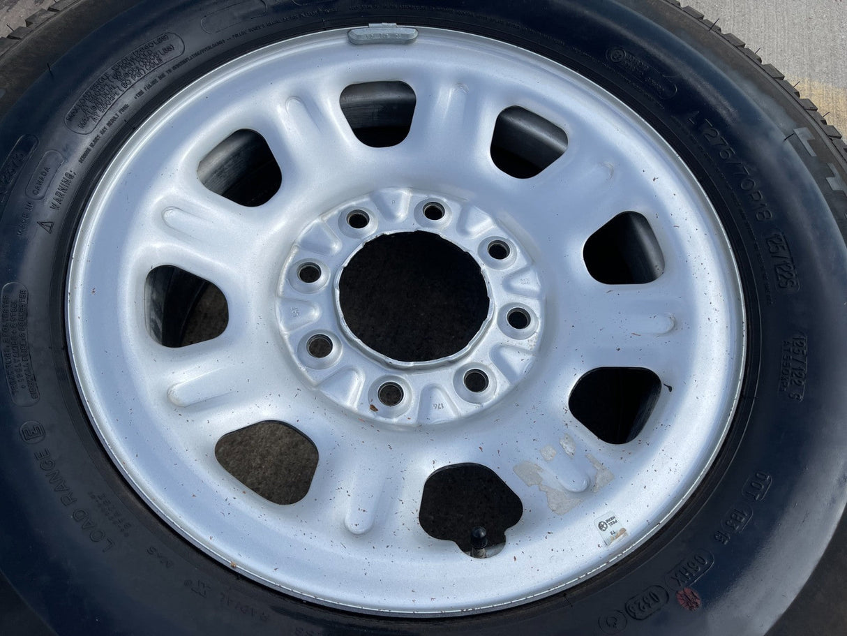18" Chevy Silverado GMC Sierra 2500 3500 OEM 8096 wheel rim spare MICHELIN NEW Texas Truck Tire