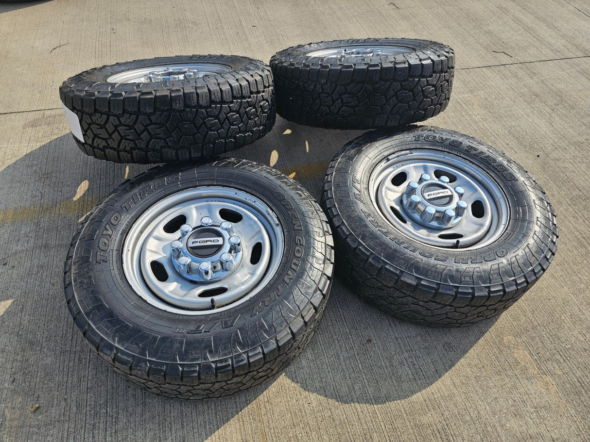 17" Ford F-250 F-350 OEM 3828 wheels rims tires 2022 2023 2024 2025 TOYO A/T3 Texas Truck Tire