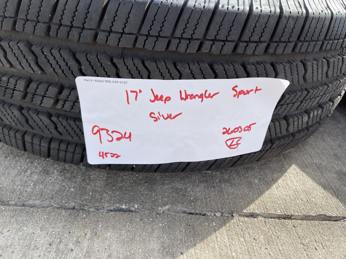 17" Jeep Wrangler Gladiator RUBICON OEM 9301 95329 wheels rims tires MICHELIN Texas Truck Tire