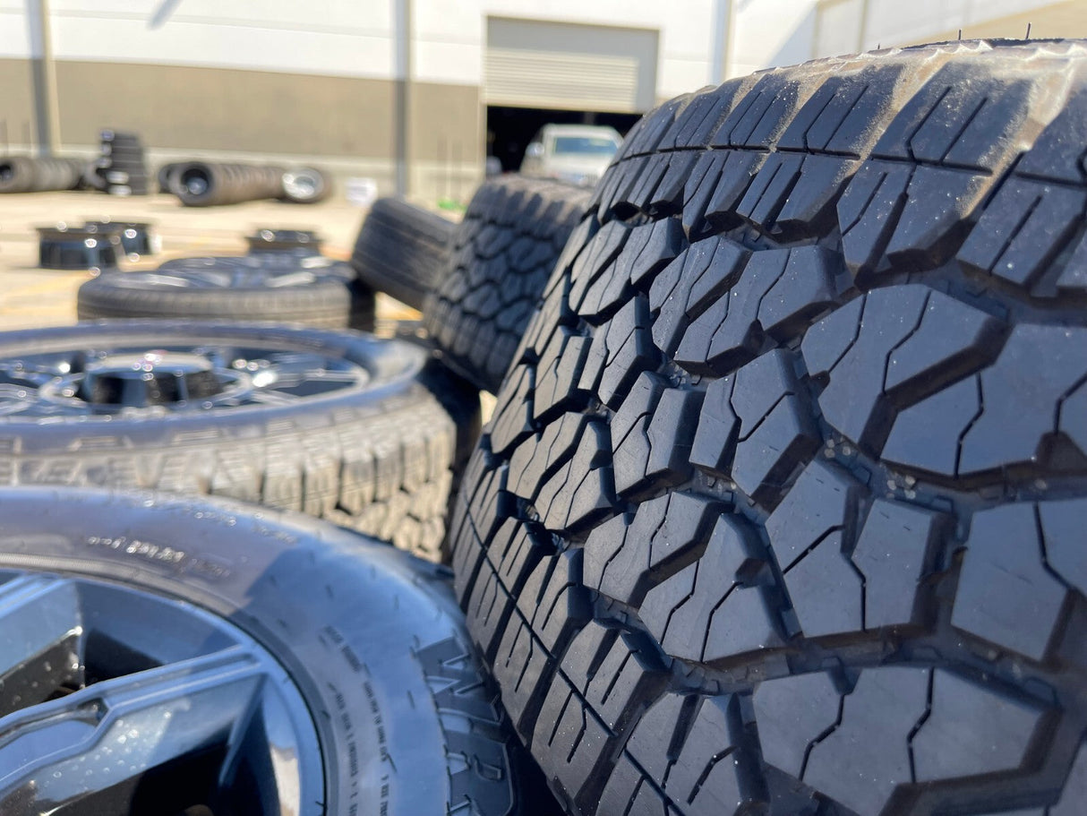 20" GMC Sierra DENALI 2500 3500 OEM 14137 5963 wheels rims Silverado 2026 NEW Texas Truck Tire