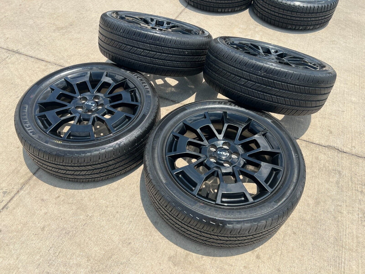 20" Kia Telluride Nightshade OEM wheels rims 71000 Sorento Sedona tires Texas Truck Tire