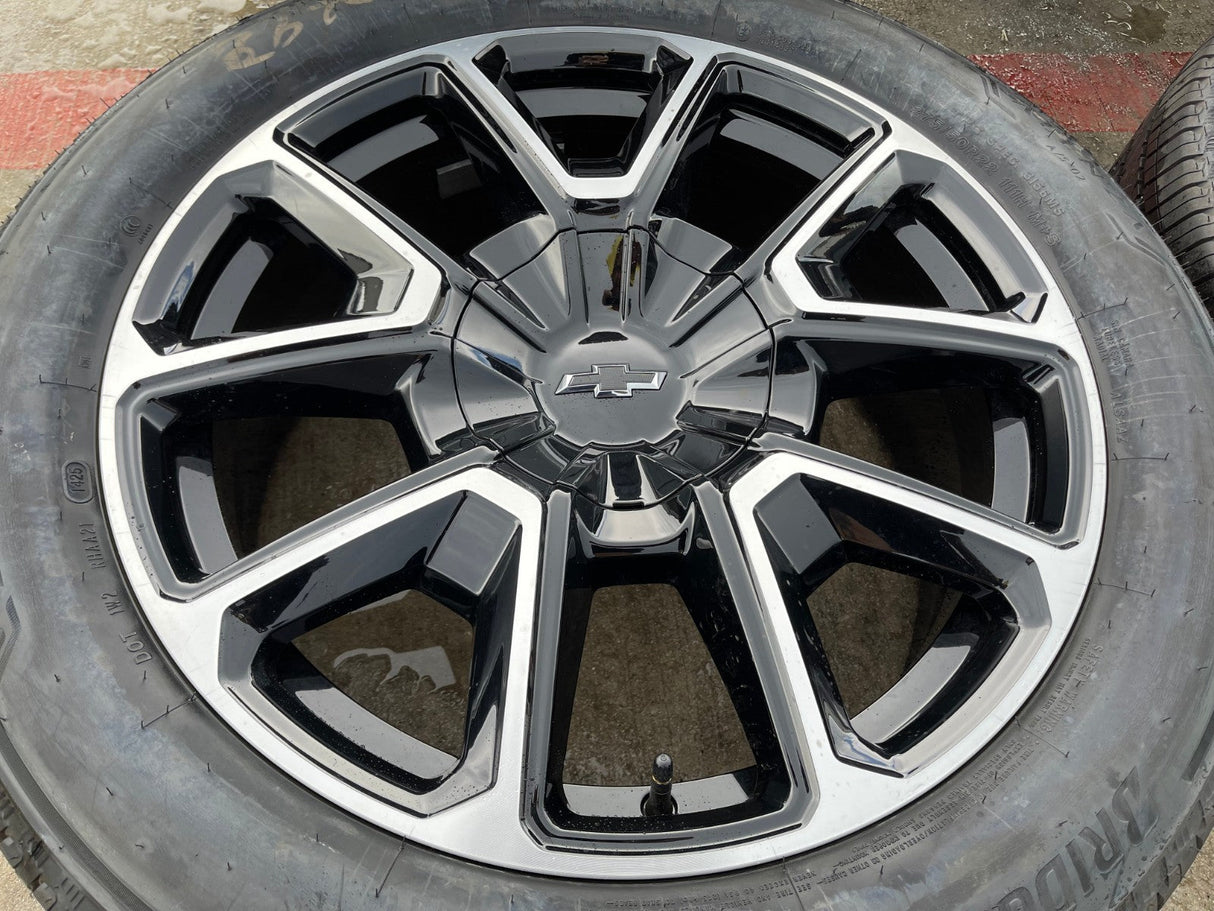 22" Chevy Tahoe Suburban RST OEM 14035 wheels rims Silverado 2025 2026 NEW Texas Truck Tire