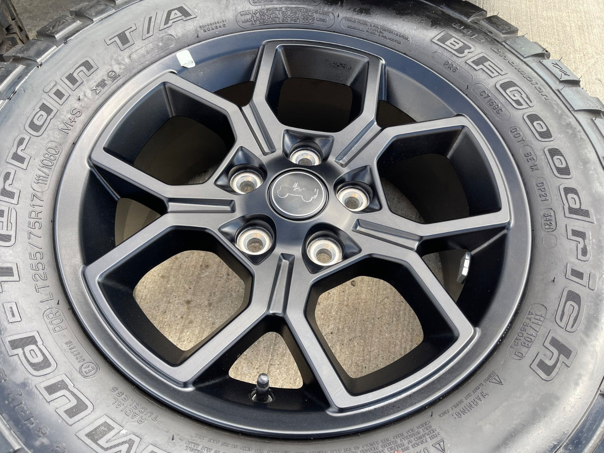 17" Jeep Gladiator OEM wheels rims 9326 95729 Wrangler BFG KM2 Texas Truck Tire