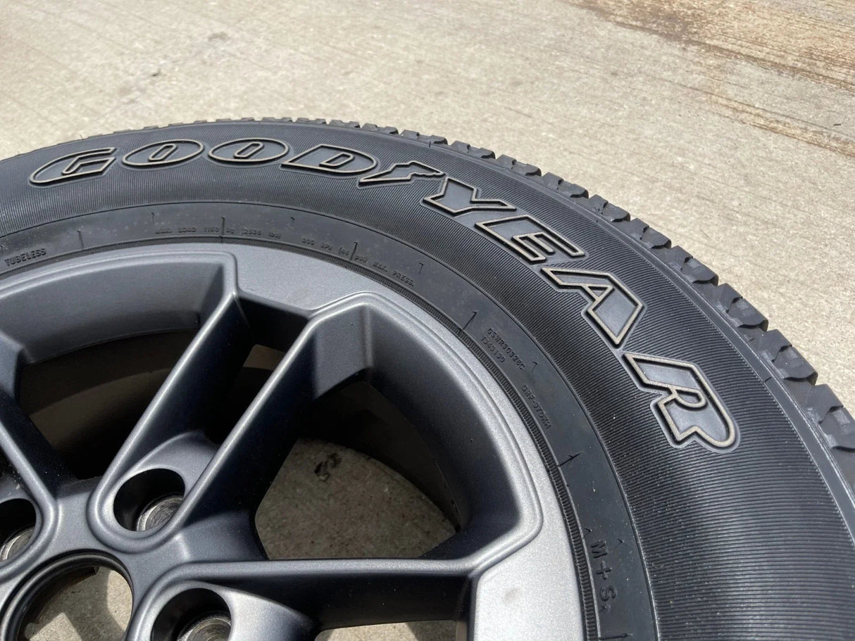 17" Jeep Wrangler Gladiator OEM 9158 9197 wheel rim GRAY spare Texas Truck Tire