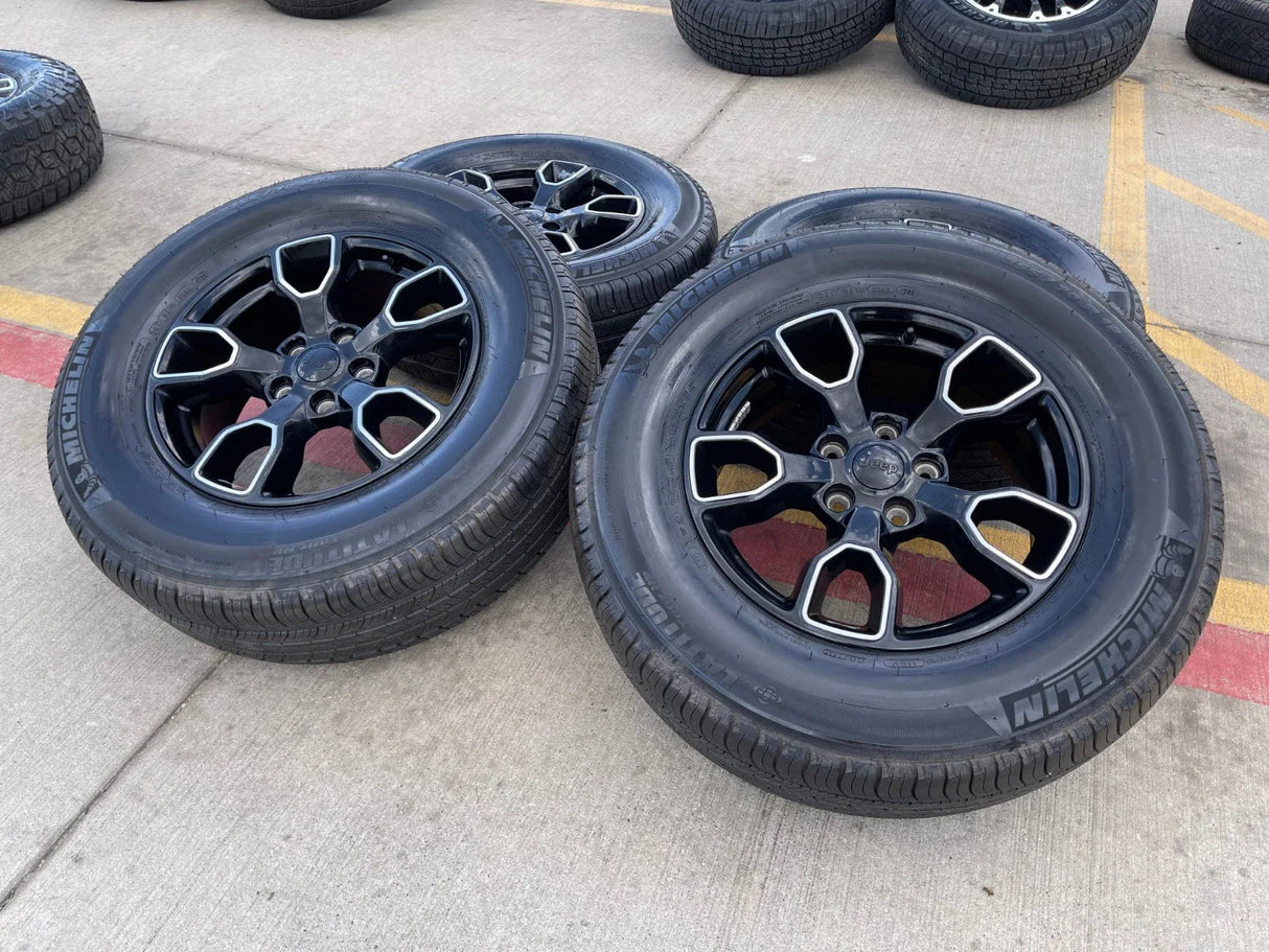 18" Jeep Wrangler SMOKY MOUNTAIN Black OEM 9198 wheels rims tires MICHELIN NEW Texas Truck Tire
