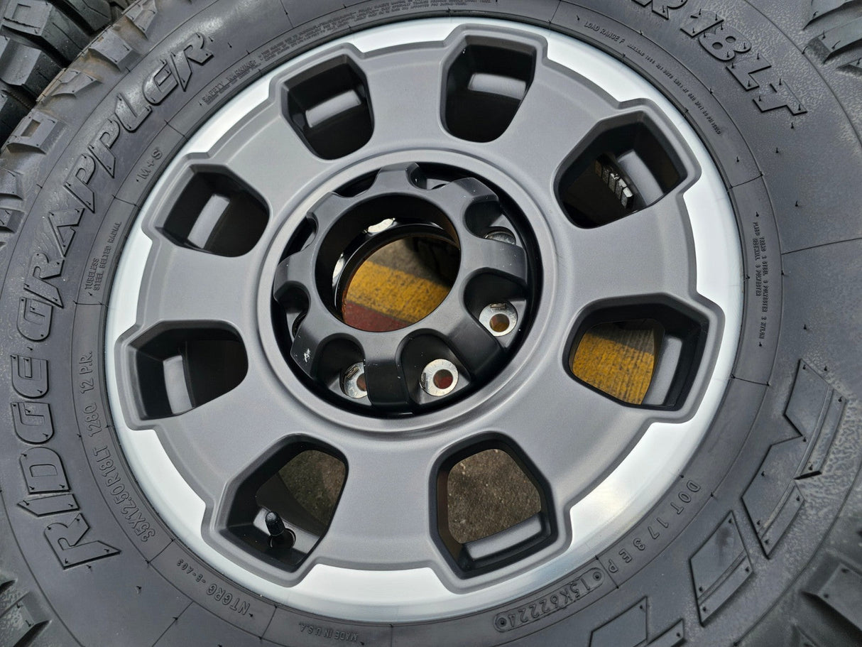 18" Ford F-250 F-350 OEM TREMOR rims wheels 10482 tires NITRO 35" Texas Truck Tire