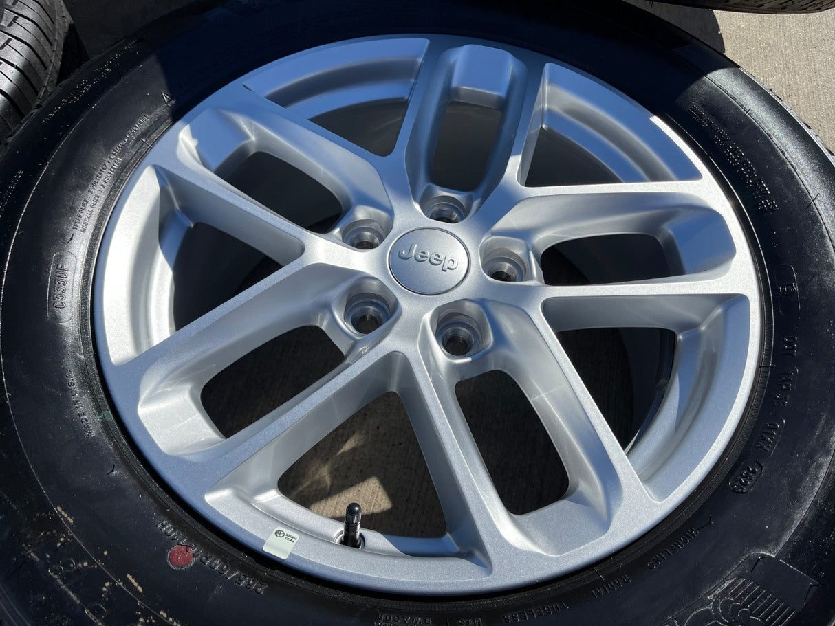 18" Jeep Grand Cherokee L OEM wheels rims 9286 Durango 2024 2025 2026 MICHELIN Texas Truck Tire
