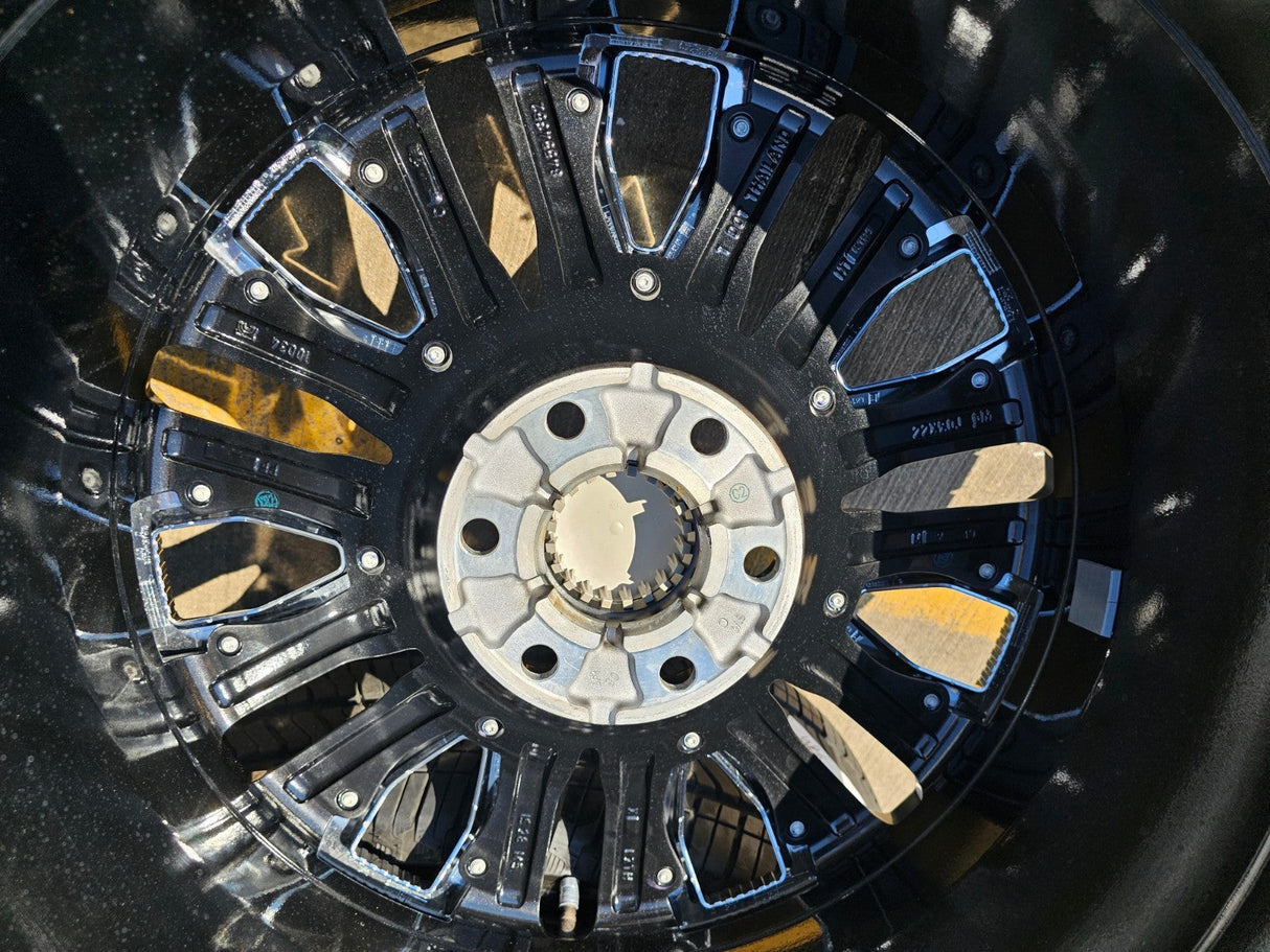 22" GMC Yukon Chevy Tahoe Escalade OEM 95486 wheels rims 2024 2025 2026 NEW Texas Truck Tire