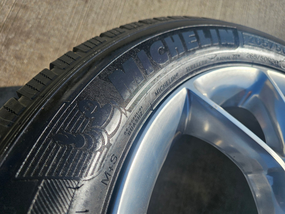 20" Jeep Grand Cherokee OEM wheels rims 9138 Dodge Durango tires MICHELIN Texas Truck Tire