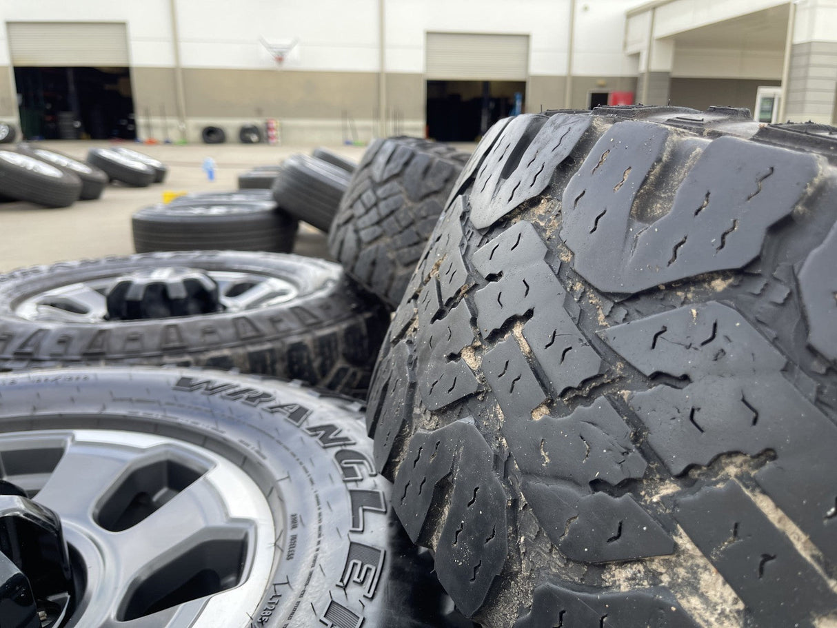 18" Ford F-250 F-350 OEM TREMOR rims wheels 10482 tires 35" DURATRAC R/T Texas Truck Tire