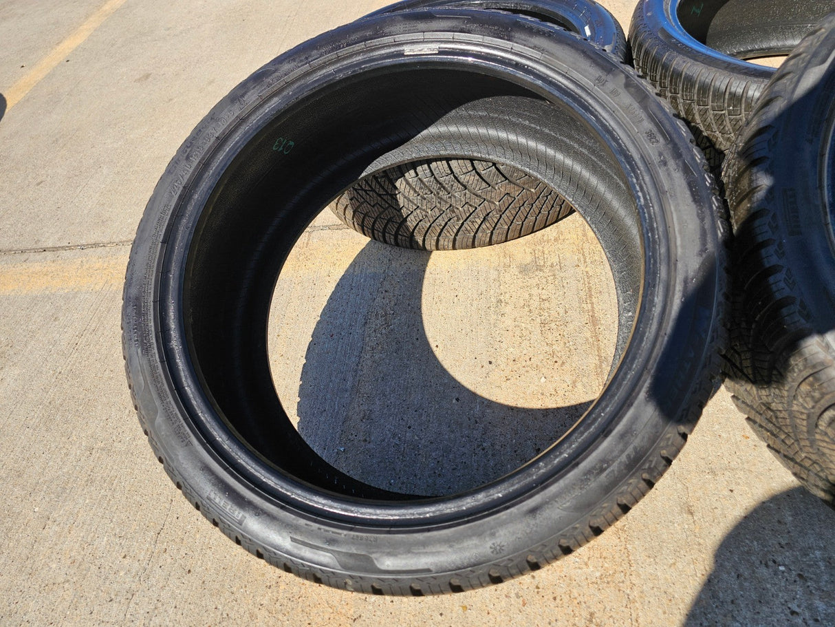 (4) 225/40/19 Pirelli Cinturato Weather Active tires M+S Texas Truck Tire