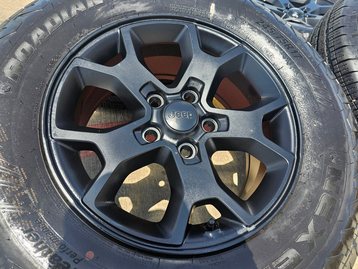 (1) 17" Jeep Wrangler Rubicon OEM 9218 wheel rim Gladiator tire NEXEN HTX2 NEW Texas Truck Tire
