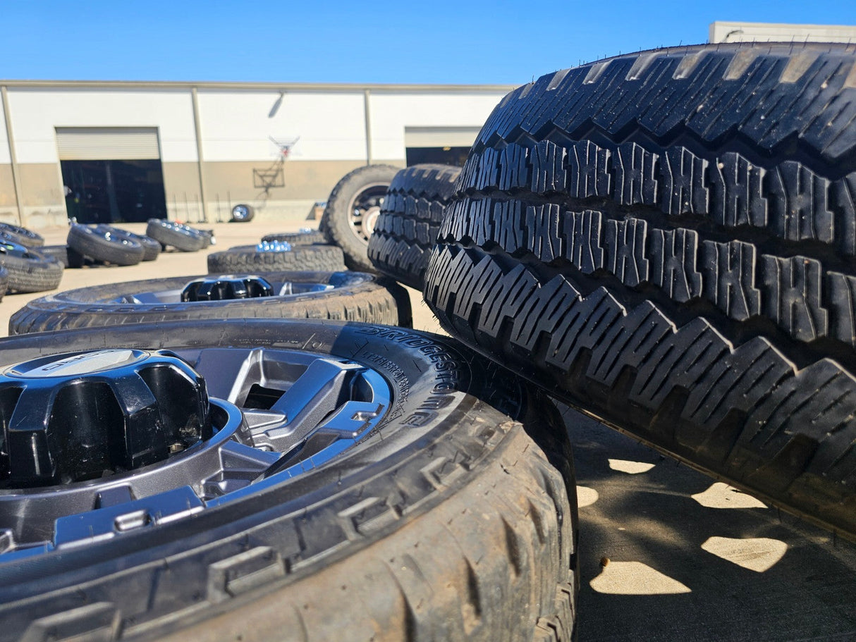 20" Ford F-250 F-350 OEM 10296 10485 Lariat wheels rims 2023 2024 2025 2026 Texas Truck Tire