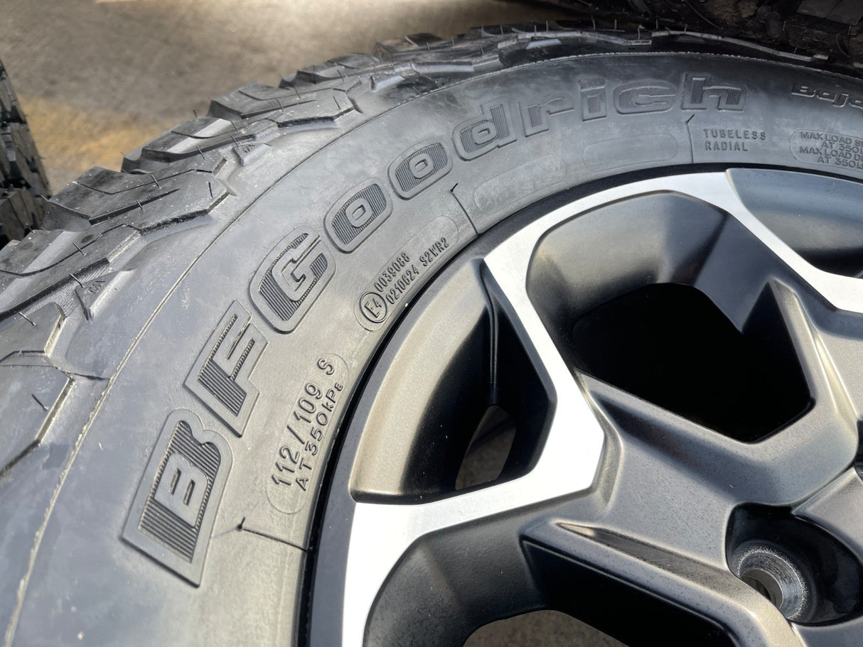 17" Jeep Wrangler Rubicon OEM wheels rims Gladiator 96832 9282 BFG KO2 A/T NEW Texas Truck Tire