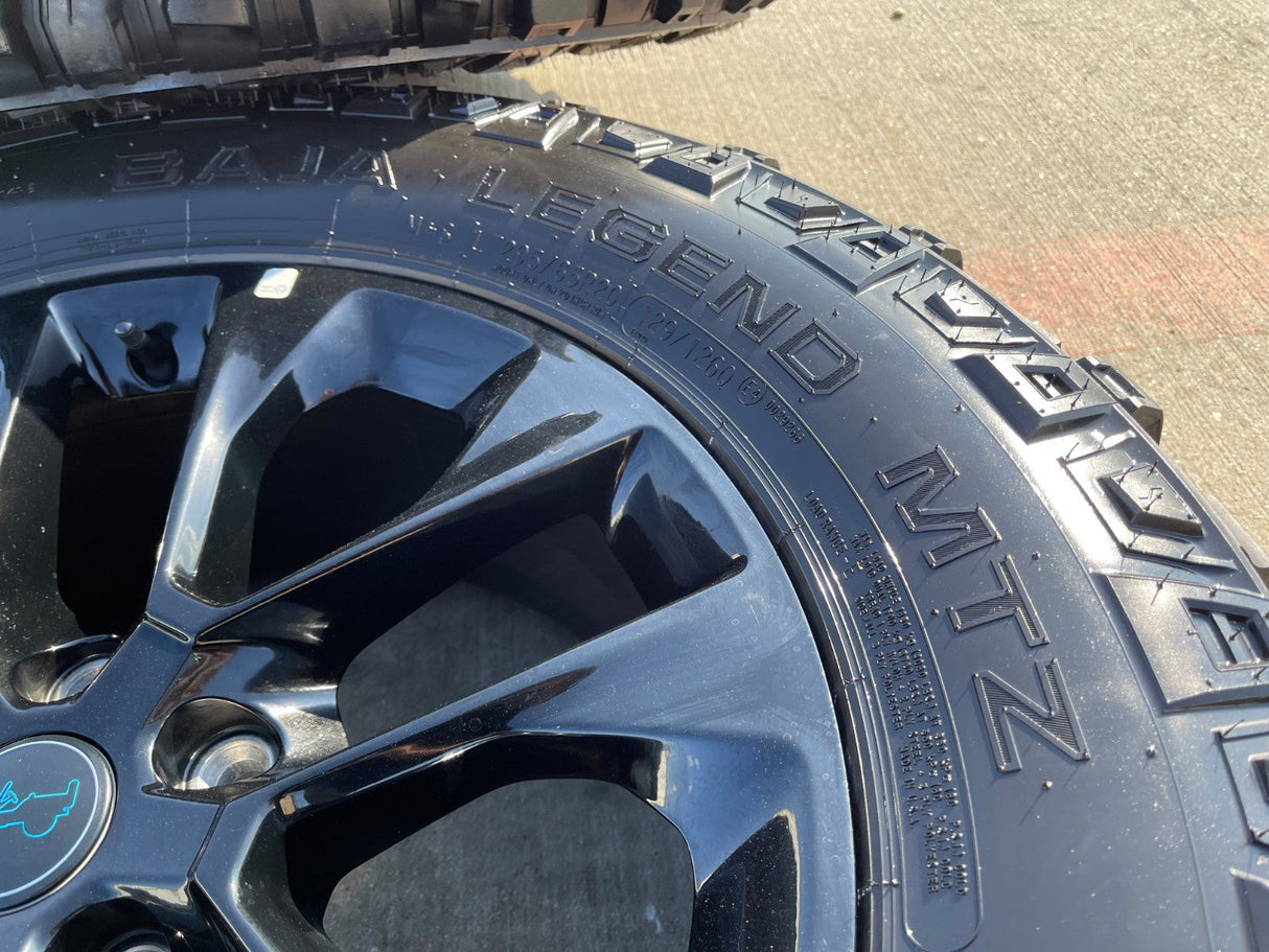 20" Jeep Wrangler HIGH ALTITUDE 9262 96902 OEM wheels rims Gladiator MICKEY 35" Texas Truck Tire