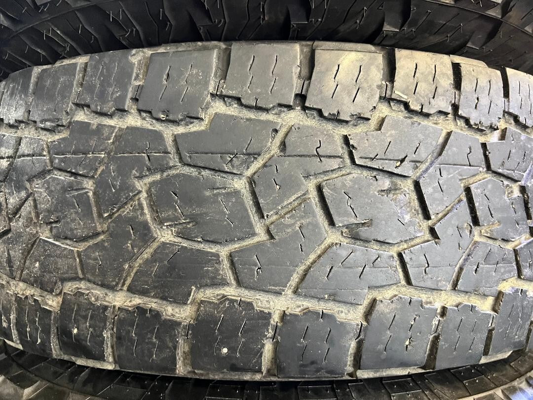 17" Ford F-250 F-350 OEM 3828 wheels rims tires 2022 2023 2024 2025 TOYO A/T3 Texas Truck Tire