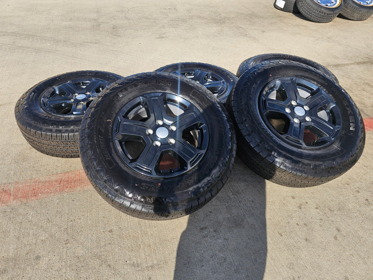 17" Jeep Wrangler Rubicon OEM wheels rims 9216 Gladiator tires NEXEN NEW Texas Truck Tire