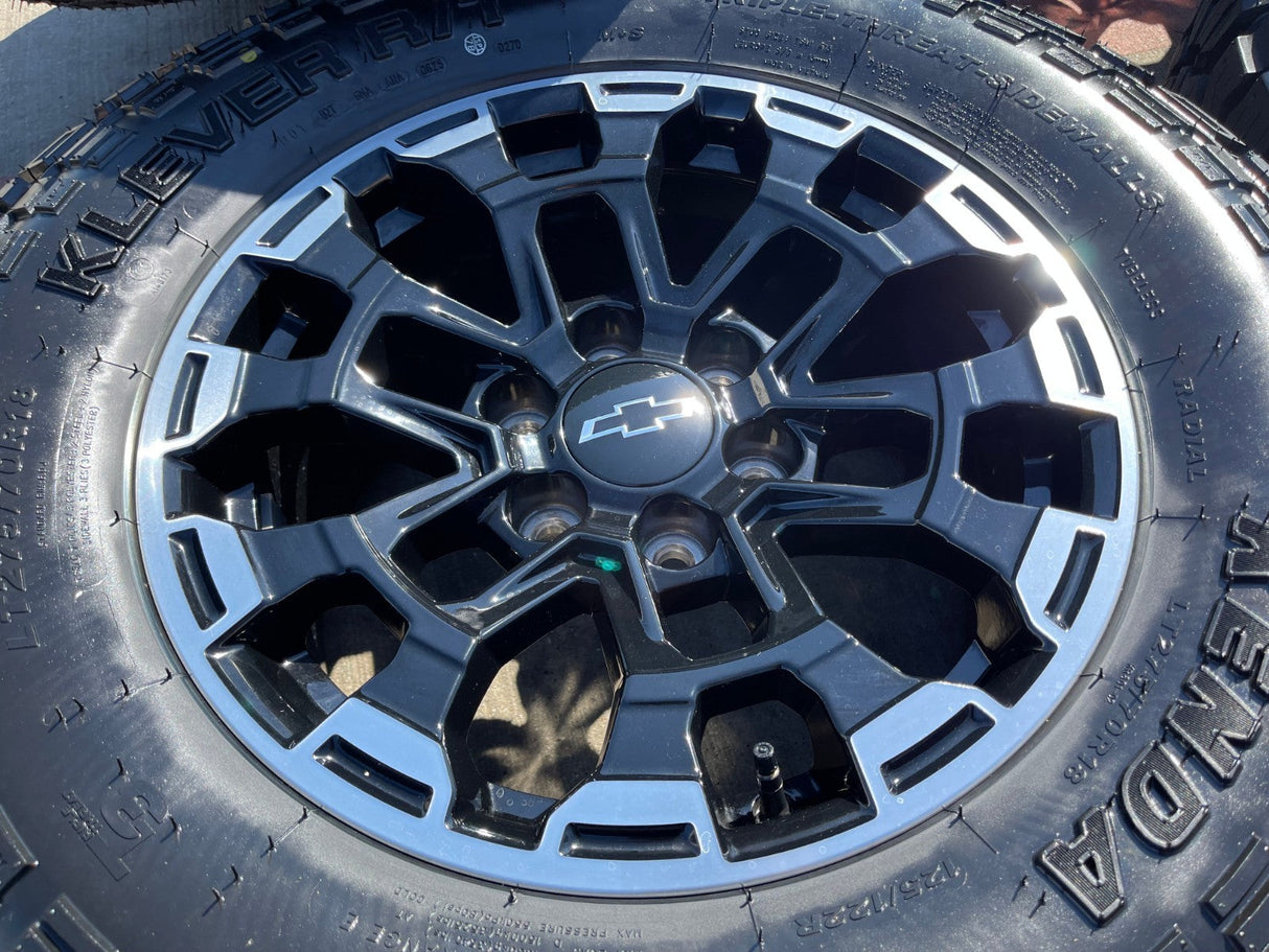 18" Chevy Silverado ZR2 Tahoe TRAIL BOSS Sierra OEM wheels rims tires 2026 NEW Texas Truck Tire