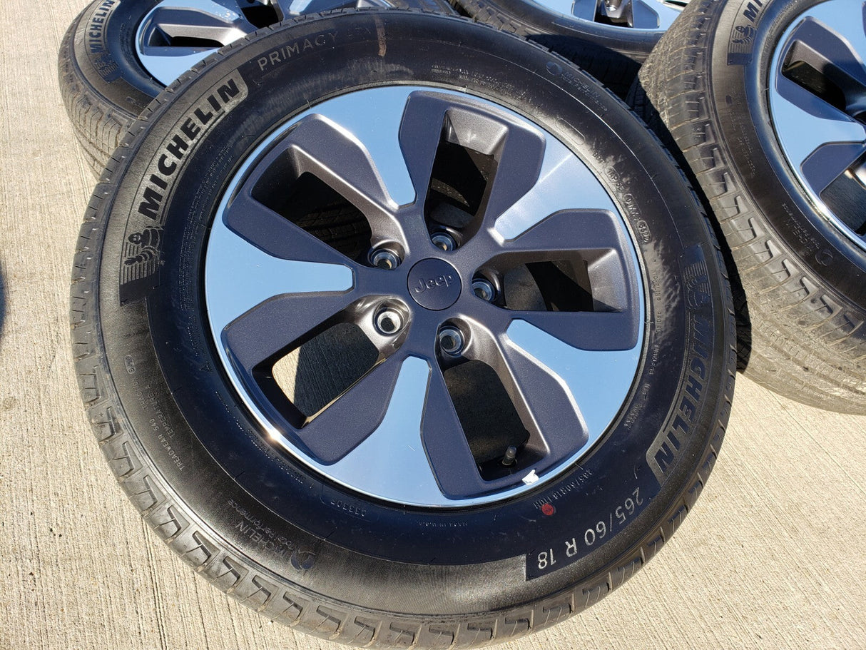 18" Jeep Grand Cherokee L OEM wheels rims 9308 Durango tires MICHELIN Texas Truck Tire
