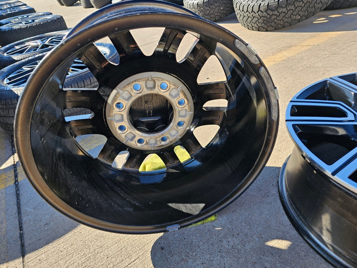 20" GMC Sierra AT4 2500 3500 OEM wheels rims 5950 Silverado 2023 2024 2025 2026 Texas Truck Tire