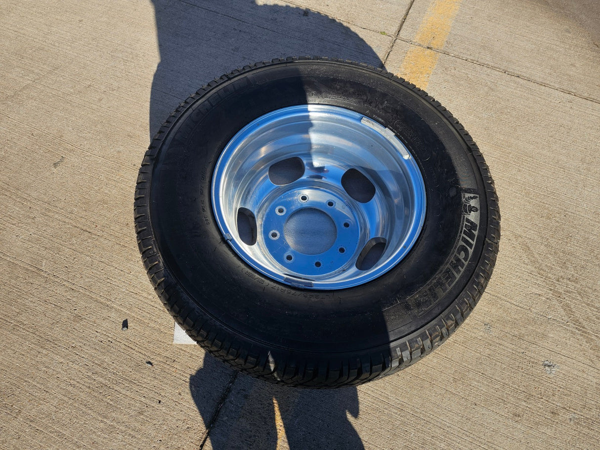 17" Ford F-350 Dually OEM rim wheel 10478 tire MICHELIN NEW Texas Truck Tire