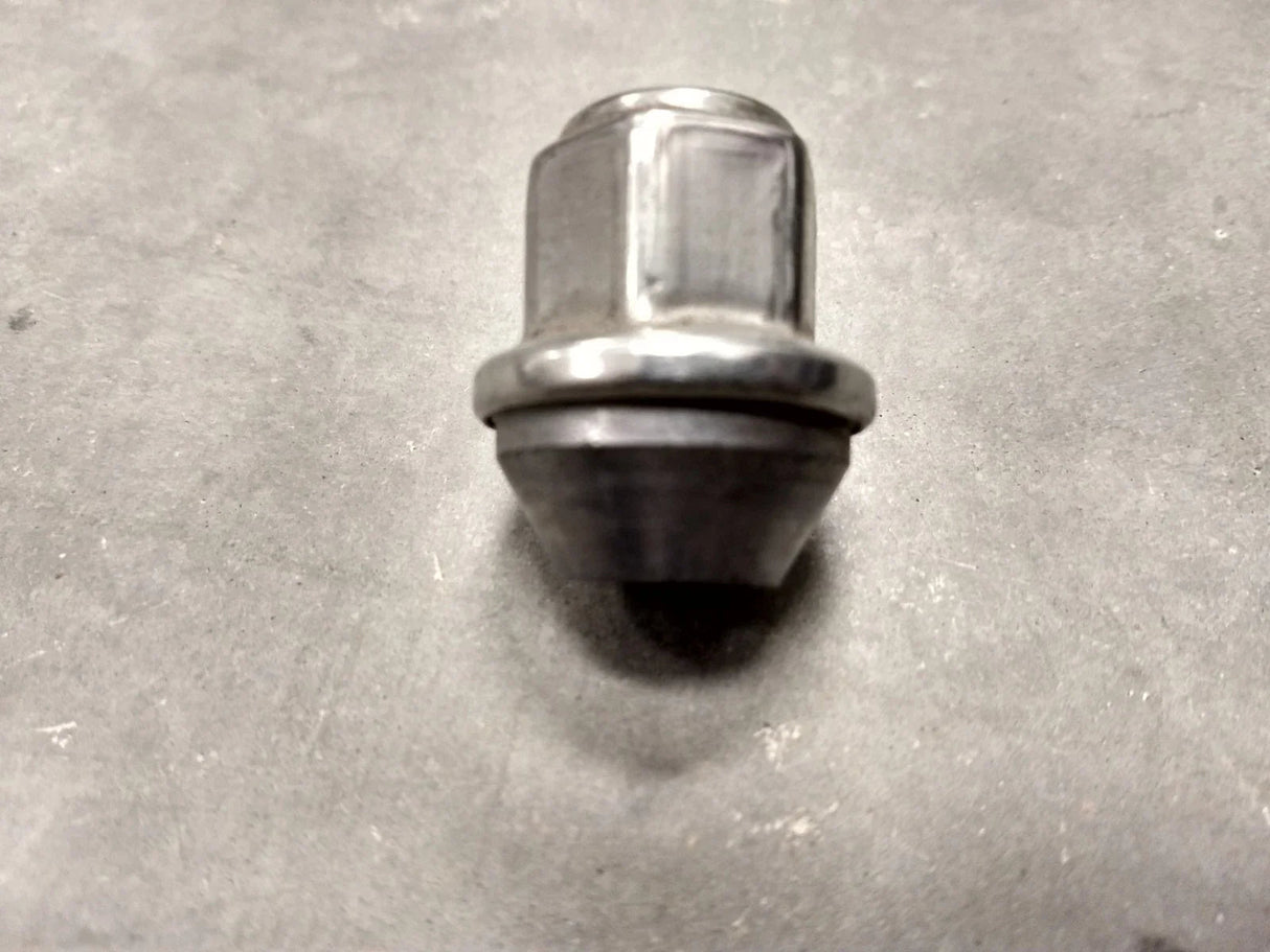 (20) 14x1.5 OEM Ford lug nuts polished Mustang OE 2015-2026 Texas Truck Tire