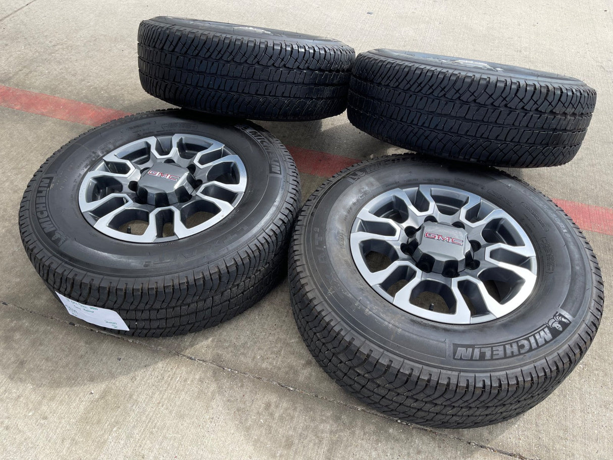 18" GMC Sierra AT4X Chevy Silverado 2500 3500 OEM 5949 wheels rims MICHELIN NEW Texas Truck Tire