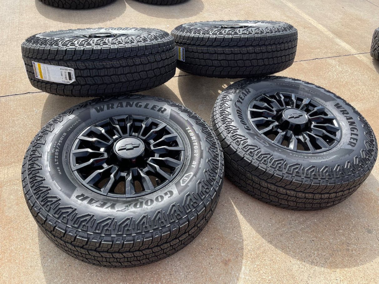18" Chevy Silverado ALASKAN AT4X 2500 OEM 14031 wheels rims 2024 2025 2026 NEW Texas Truck Tire
