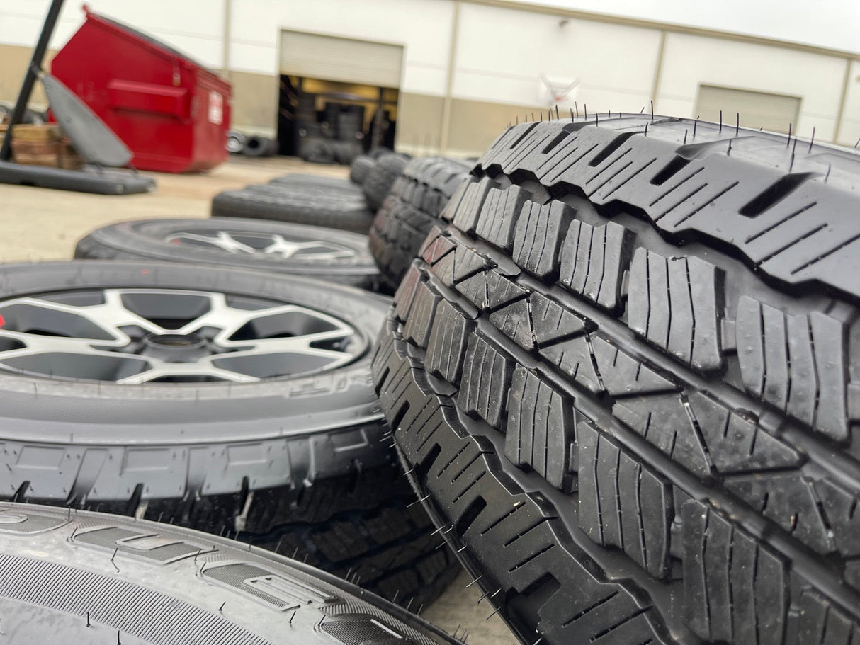 17" Jeep Wrangler Rubicon OEM 9218 wheels rims Gladiator BRIDGESTONE A/T NEW Texas Truck Tire