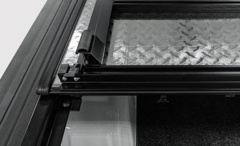 Access LOMAX Pro Series TriFold Cover 16-19 Toyota Tacoma 5ft Bed - Blk Diamond Mist