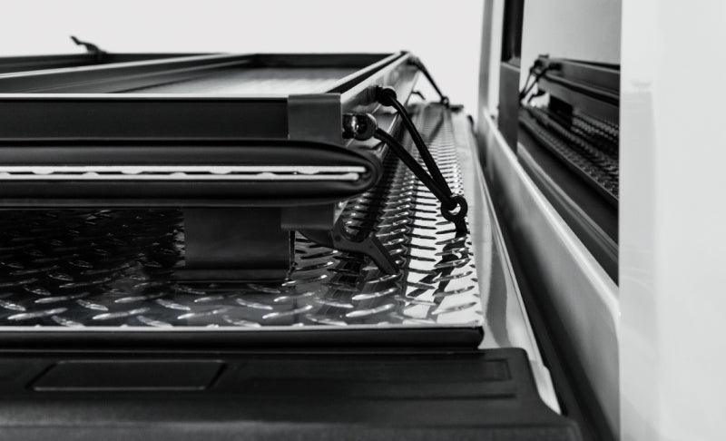 Access LOMAX Pro Series TriFold Cover 16-19 Toyota Tacoma 5ft Bed - Blk Diamond Mist