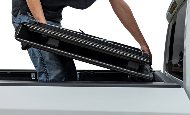 Access LOMAX Pro Series TriFold Cover 16-19 Toyota Tacoma 5ft Bed - Blk Diamond Mist