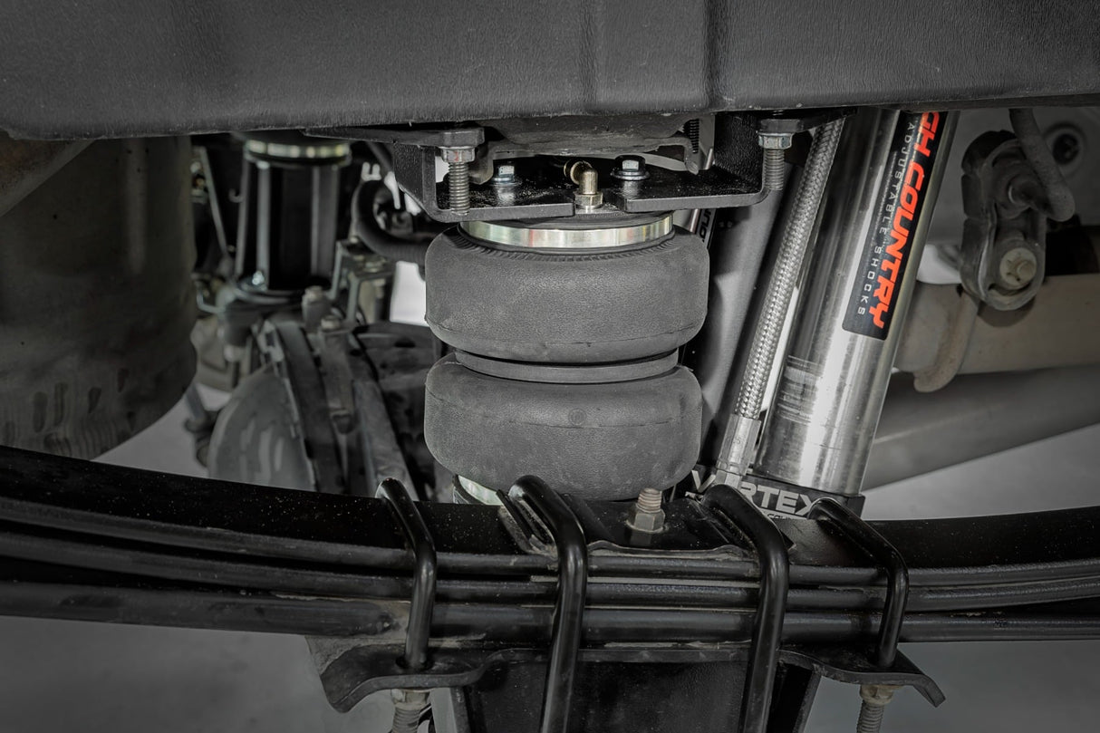 Air Spring Kit w/compressor Chevy/GMC Sierra 1500 (19-26)/Silverado 1500 (19-26) Rough Country