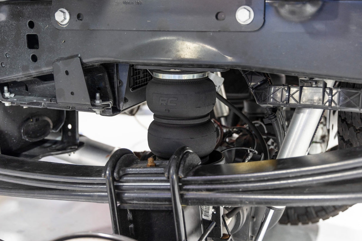 Air Spring Kit w/compressor Wireless Controller Ford F-250/F-350 Super Duty (17-26) Rough Country