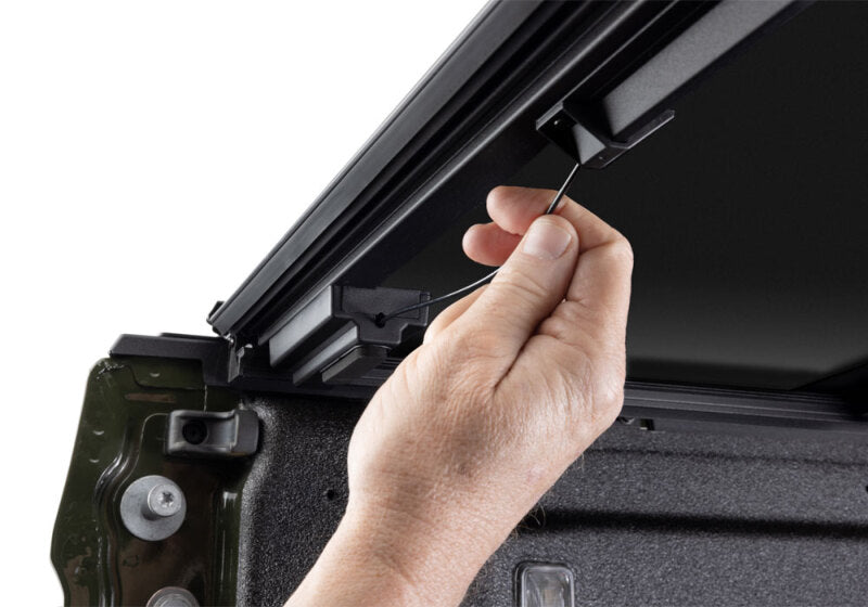 BAK 15-20 Ford F-150 5.7ft. Bed BAKFlip MX4 TS