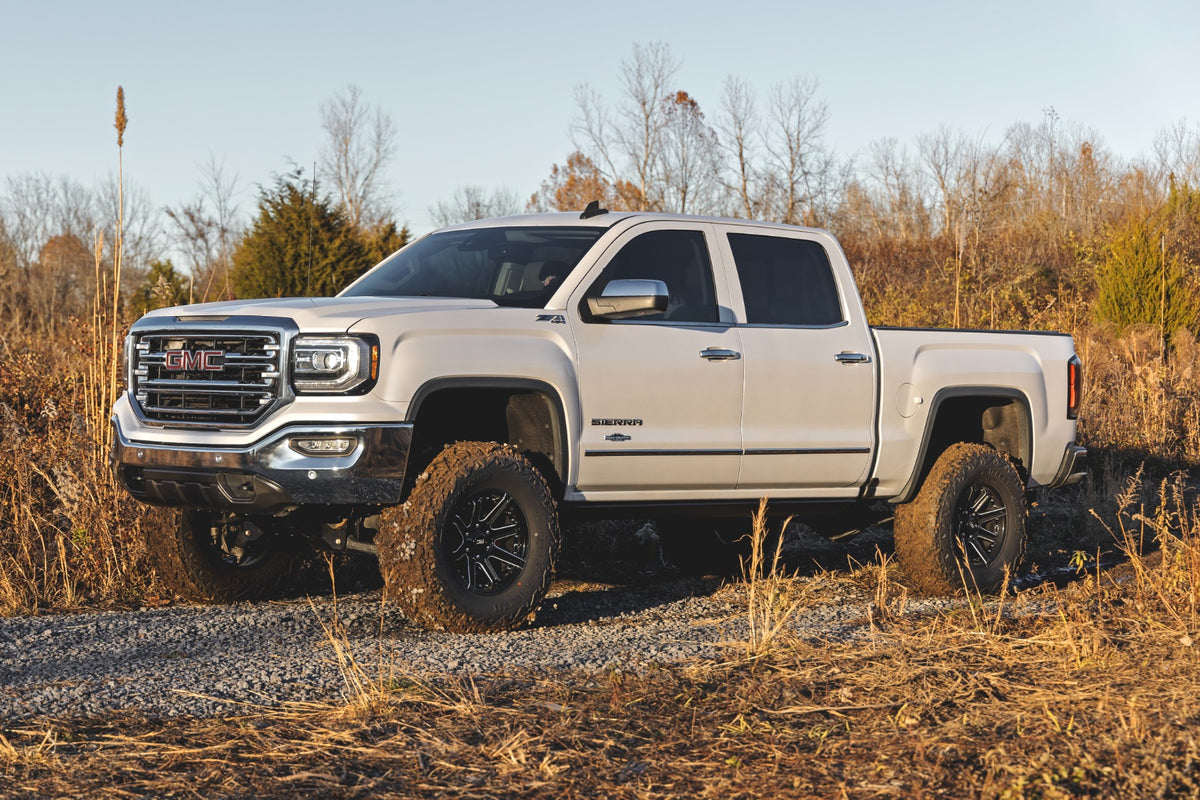 7 Inch Stamped Steel LCA Lift Kit Forged UCA Bracket Vertex Silverado/Sierra 1500 (16-18) Rough Country
