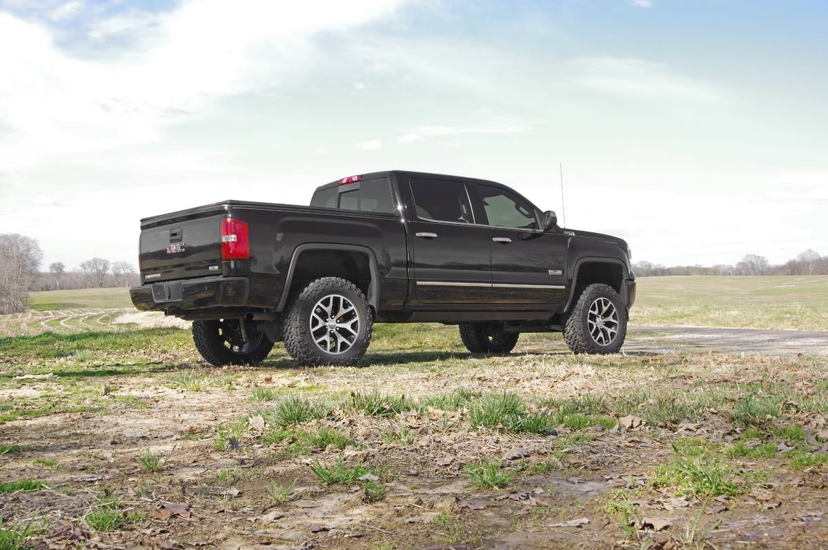 5 Inch Lift Kit Magneride Cast Steel GMC Sierra 1500 Denali 4WD (14-18) Rough Country