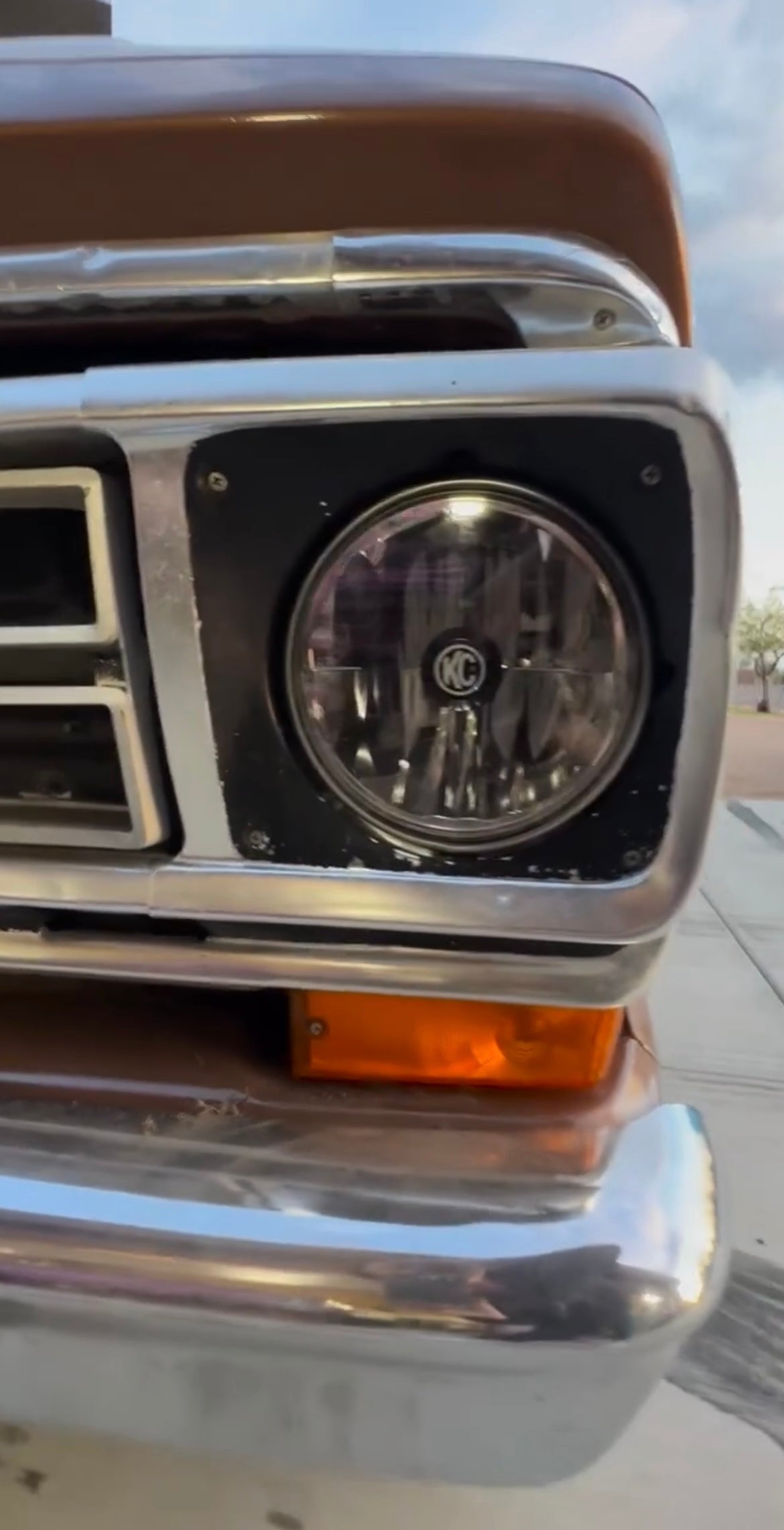 KC HiLites 7" Gravity LED Headlights - 1967-1978 F-Series and Bronco KC HiLites