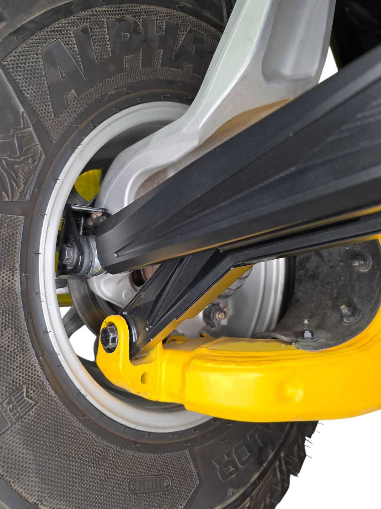 2024+ Can Am Maverick R High Clearance Adjustable Radius Rods (Anodized Black) www.elektricoffroad.com