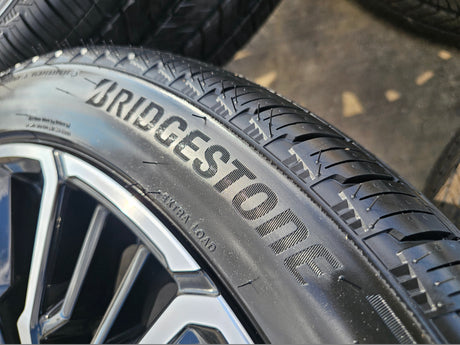 24" Chevy Tahoe Suburban Silverado OEM High Country wheels rims 2025 2026 NEW Texas Truck Tire